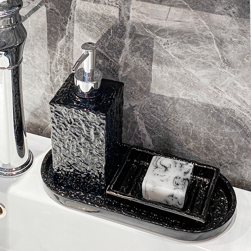 Niezbędny zestaw akcesoriów ła – Home Essentials Bathroom Accessories recenzja i cena
